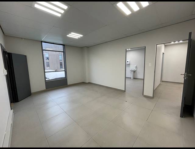 216M² OFFICE TO LET IN ROSEBANK